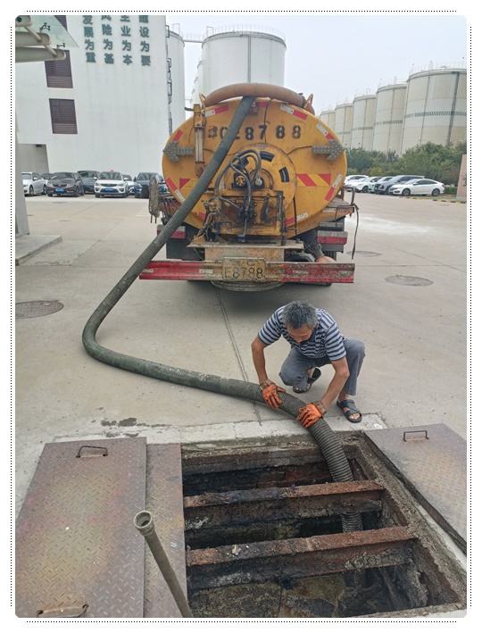 麦积隔油池清掏