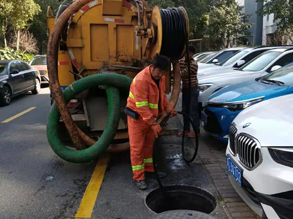 麦积排污管道清淤