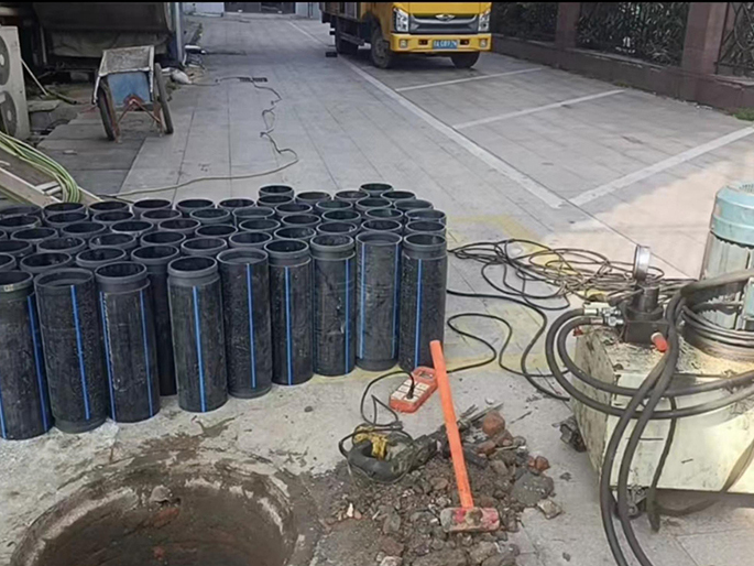 麦积PE置换管厂家 DN315置换管 非开挖管短管置换